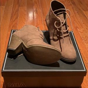 MIA Taupe booties *brand new* Size 7